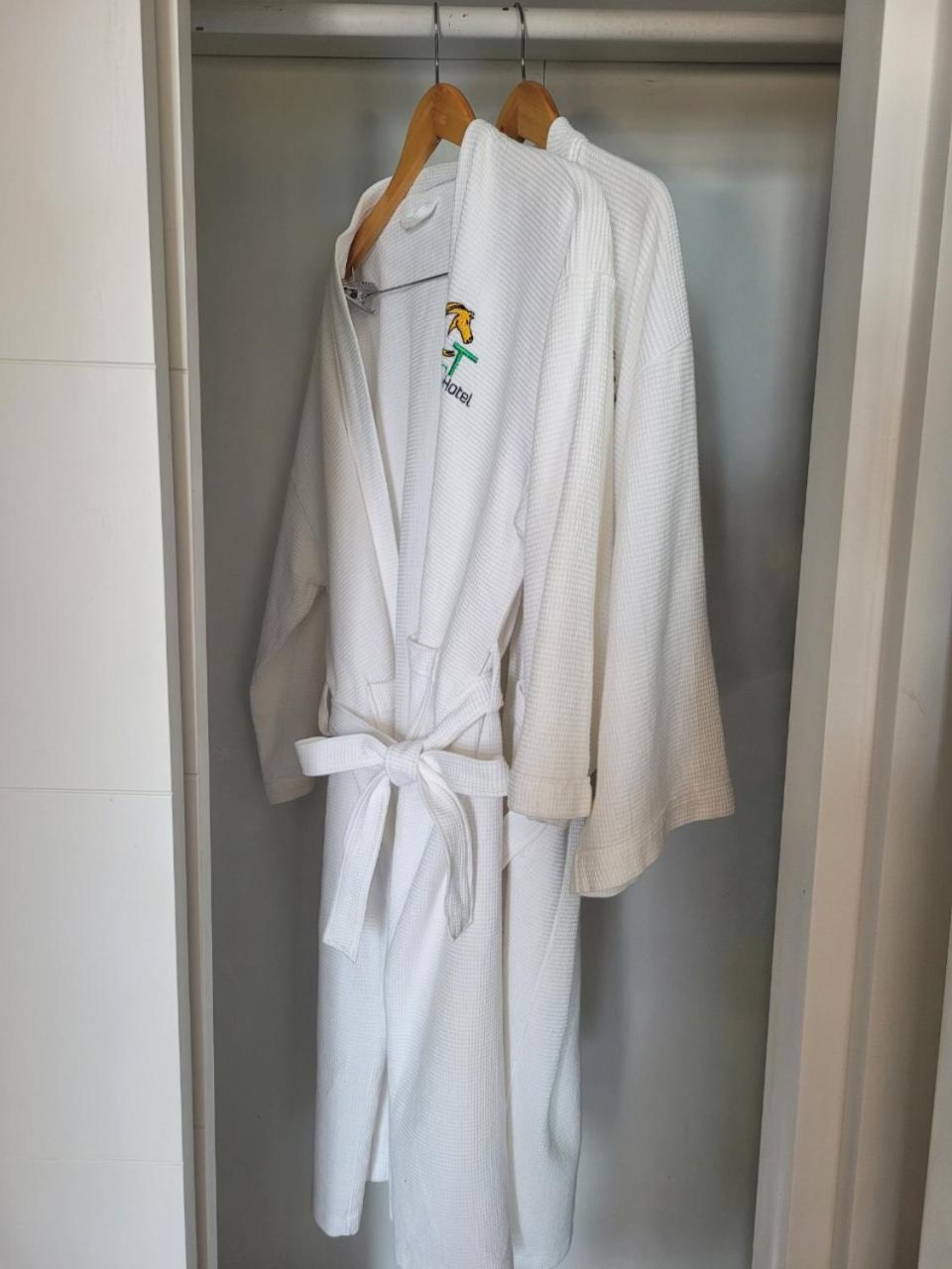 Hotel Khach San Hau Giang Vi Thanh Zewnętrze zdjęcie